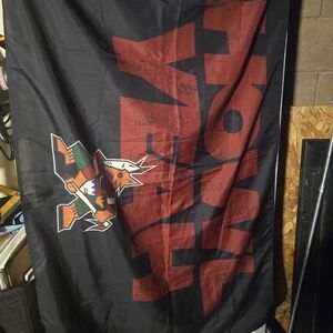 Phoenix Coyotes "Howl Yeah" Flag